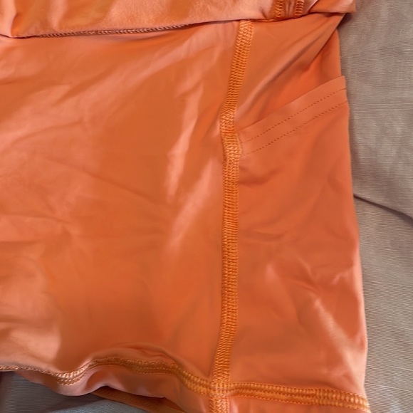 Lululemon skort in mango w internal pockets - Picture 8 of 10